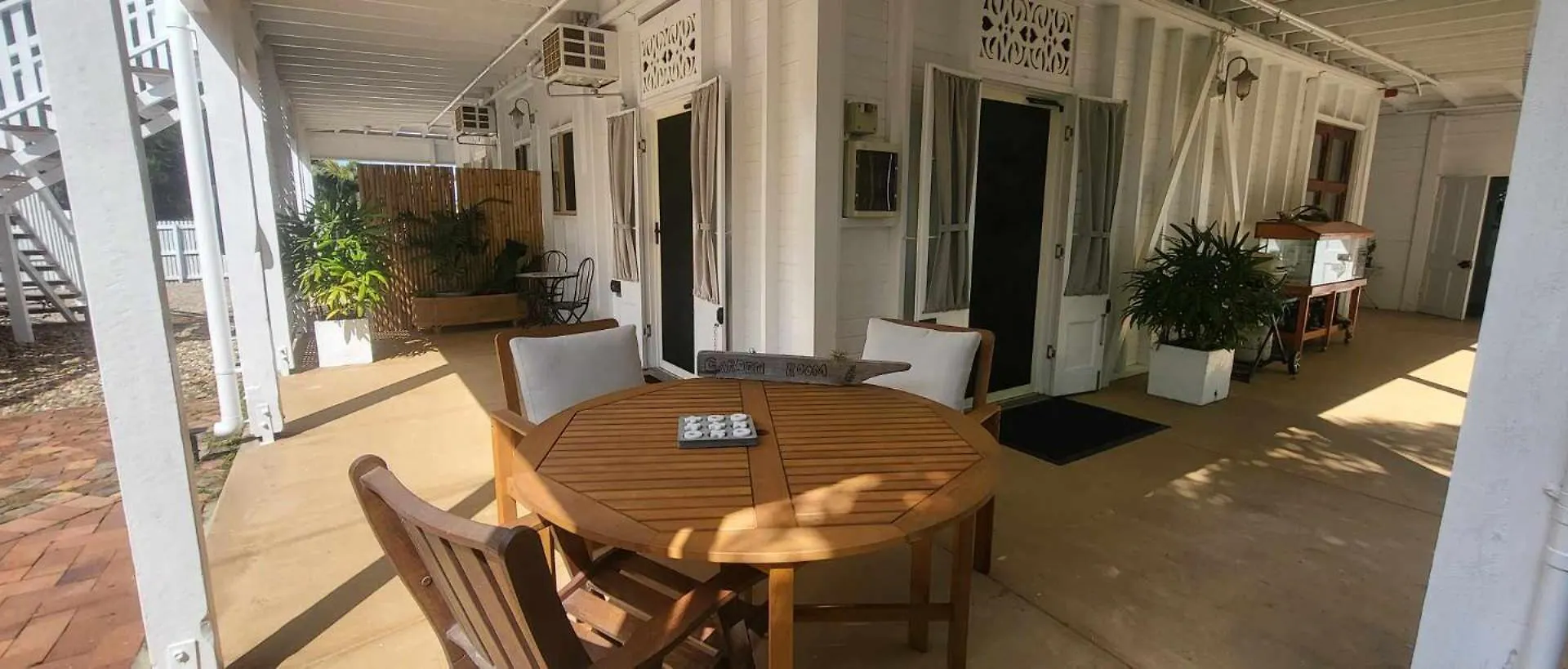Ribbonwood Bed & Breakfast, Emu Park Qld